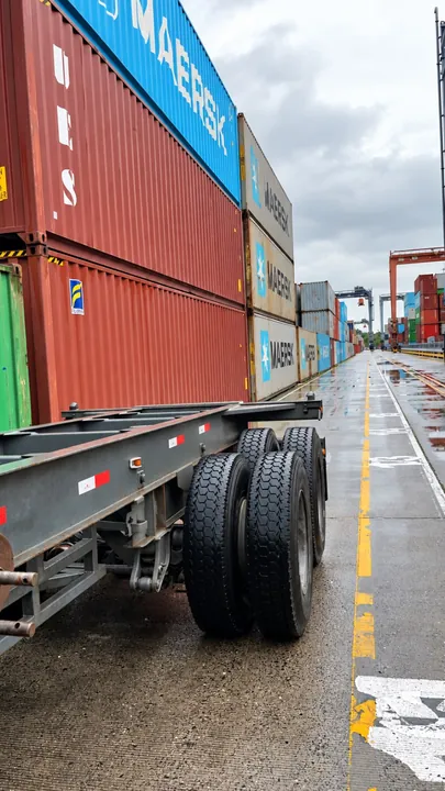 Operación de transporte portuario
